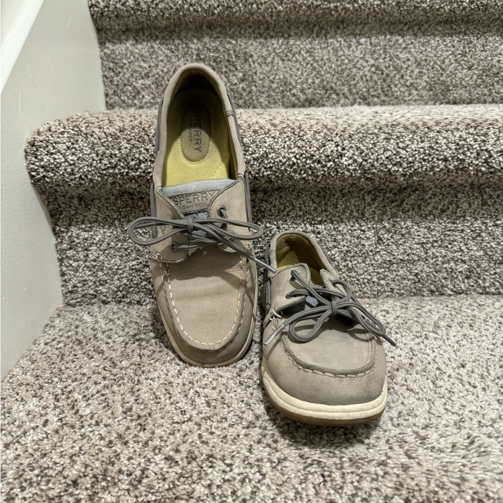 Sperry shoes. Good condition! Size 7.